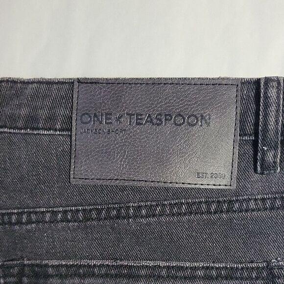 One Teaspoon Black Denim Shorts NWT - Picture 4 of 6